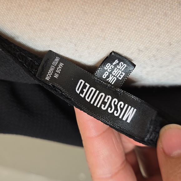 Lace-up back long sleeve size 4 - Picture 6 of 6